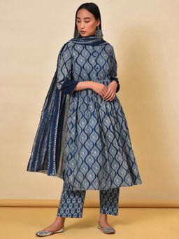 NUHH - Find Your Mojo Indigo Kurta Pant And Dupatta