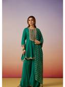 Green color option, Sold out, Currently selected
