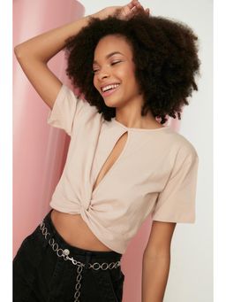 Trendyol - Women's Comfortable Beige T-shirts
