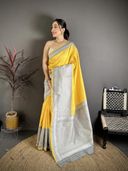 Yellow color option, Currently selected