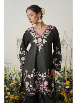 HOUSE OF KARI - Kashmiri Arri Work Kurta - Black with Multicolor Embroidery