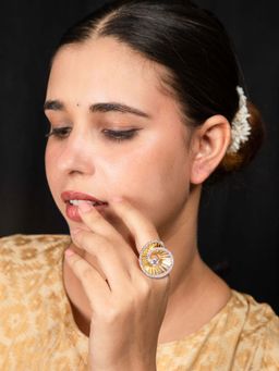 Niscka - Golden Spiral Glow Adjustable Ring