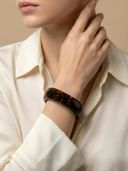 Brown color option, Currently selected