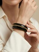 Black color option, Currently selected