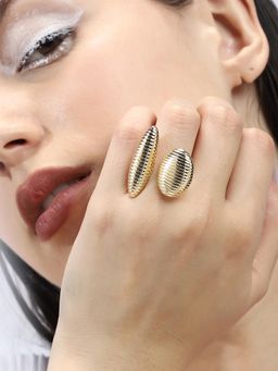 Sohi - Women's The Conchiglia Statement Ring - California Gold