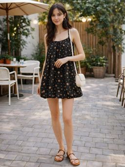 Don’t be basic - Black Polyester Geometric Balloon Dress