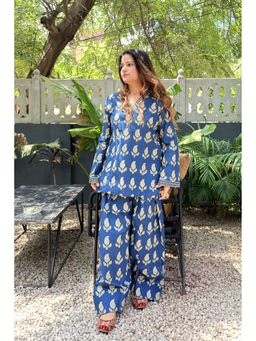 DIMPLE DESIGN STUDIO - Blue Printed Kurta with Farshi Salwar