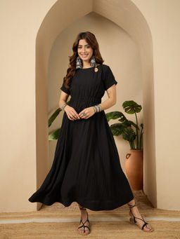 InWeave - Black Side Keyhole Neck Midi Dress