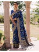 Navy Blue color option, Currently selected