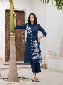Divena - Navy Floral Printed Cotton Straight Fit Kurta and Pant (Set of 2)