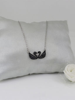 GIVA - Silver Swan Necklace with Black Swarovski crystals