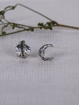 GIVA - Oxidised Silver Curled Leaf Earrings