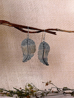 GIVA - Oxidised Silver Swaying Leaf Earrings