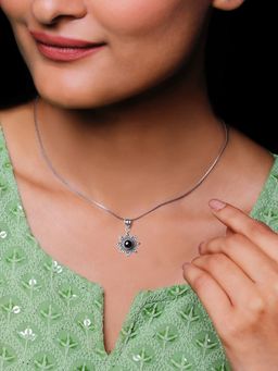 GIVA - 925 Oxidised Silver Star Pendant with Box Chain for Women and Girls