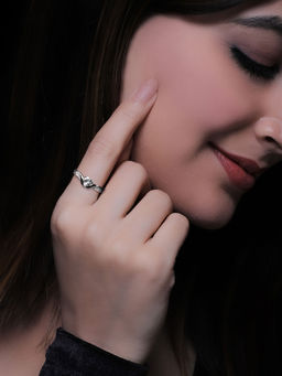 GIVA - 925 Sterling Silver Zircon Sparkling Heart Adjustable Ring for Women