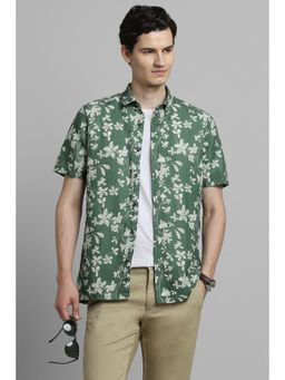 Simon Carter - Green Shirt