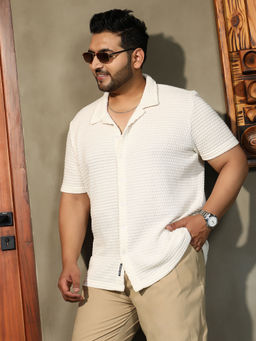 Instafab Plus - Mens Daisy White Oval-Tactile Knit Shirt