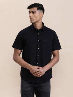 Crocodile - Mens Black Collar Self Design Half Sleeve Casual Shirt