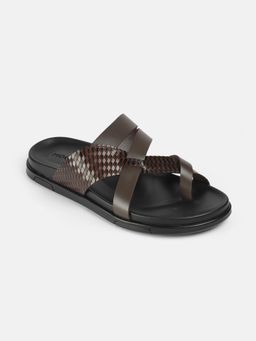 Mochi - Men Brown Sandals