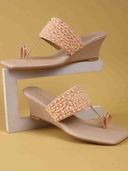 Rose Gold color option, Currently selected