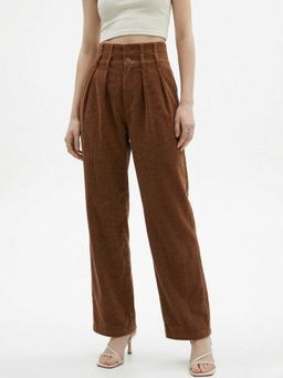Outzidr - Brown High Waist Pleated Trouser With Belt
