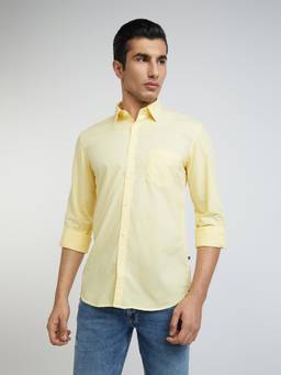 Parx - Men Solid Yellow Shirt