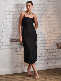 DELAN - Black Solid Regular Dress