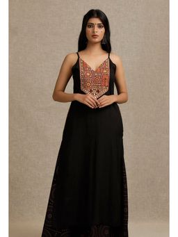 Tjori - Black Slip Kurta with Yoke Embroidery Details
