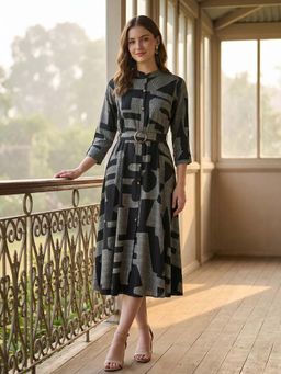 ZUMMER - Black Rayon Printed Fit And Flare Midi Dress