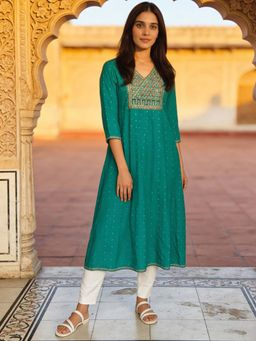 Rangita - Green Embroidered Rayon Kurta