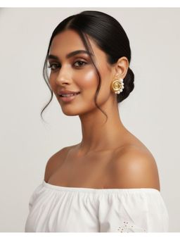 Shopsiiri - White Conch Pearl Earrings