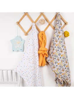 Kicks and Crawl - Orange Daily Muslin Swaddle (Pack Of 3)