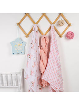 Kicks and Crawl - Pink Magical World Muslin Swaddle (Pack Of 3)