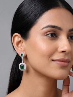 Niscka - Emerald Green Rectangular Halo Drop Earrings In Silver Tone