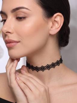Niscka - Black Lace Floral Choker