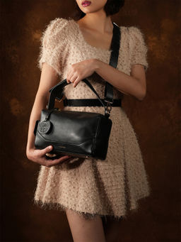Theater - Bonbon Black Women Sling Handbag