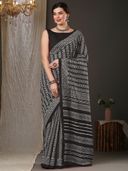 Black color option, Sold out, Currently selected