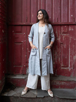 Ishnya - Rezaar- Greyish -Blue Shrug With Top And Pant (Set of 3)