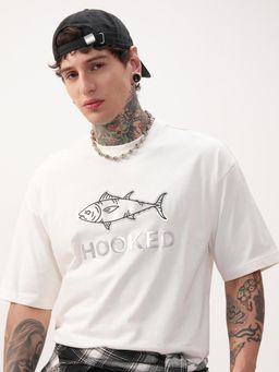 HIGHLANDER - Men Off White Round Neck Oversized Drop Shoulder Graphic T-shirt