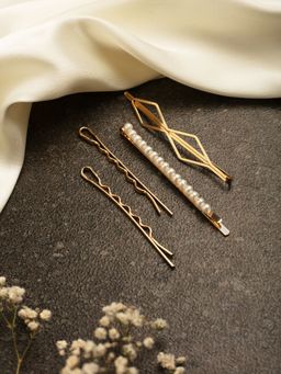 Twenty Dresses by Nykaa Fashion - The Structured Pearls Hair Pins (Pack of 4)