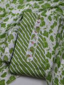 Green color option, Sold out, Currently selected