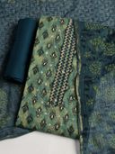 Green color option, Sold out, Currently selected