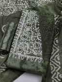 Green color option, Sold out, Currently selected