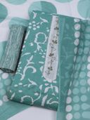 Green color option, Sold out, Currently selected