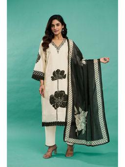Autumnlane - Off White Niladri Pakistani Kurta with Pant and Dupatta (Set of 3)