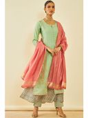 Green color option, Sold out, Currently selected
