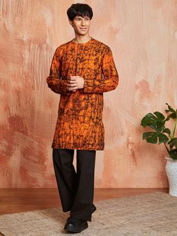 Vastramay - Mens Cotton Batik Printed Kurta With Pant (Set of 2)