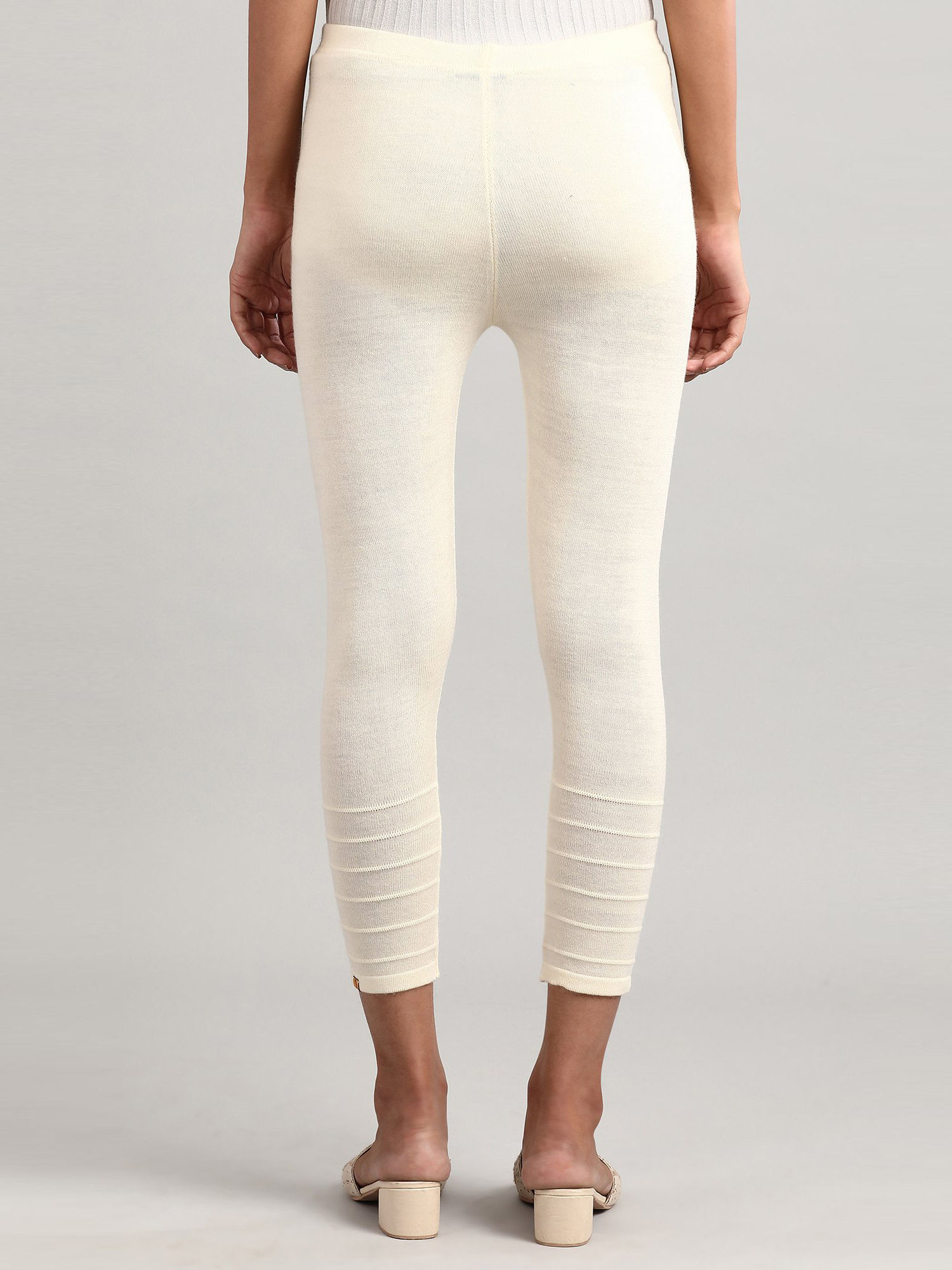 Buy Aurelia White Solid Winter Tights 