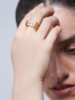CAO JEWELLERY - Vintage Pearl U Shape Ring