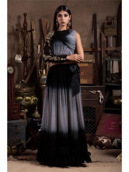 PALLAVI JAIPUR - Black Crew Neck Embroidered Top With Skirt